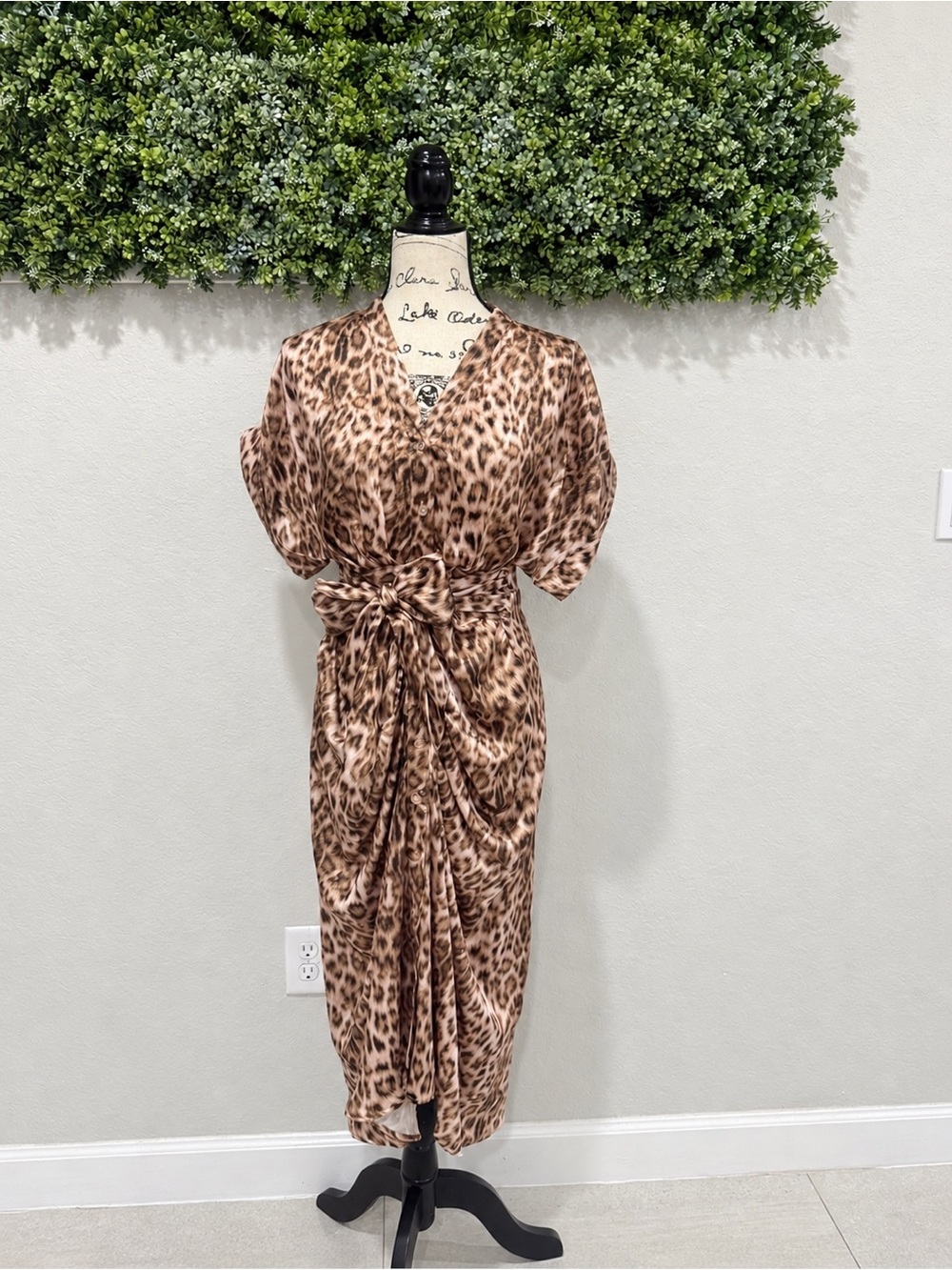 Steve Madden Leopard Print Tie Waist Midi Dress Medium